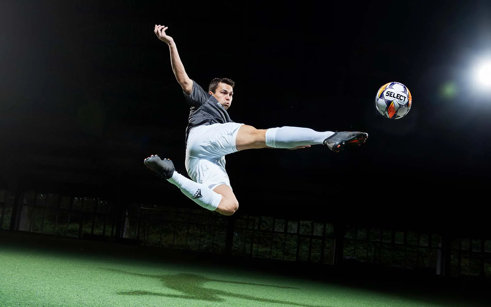 轻球员为核 轻球员为核